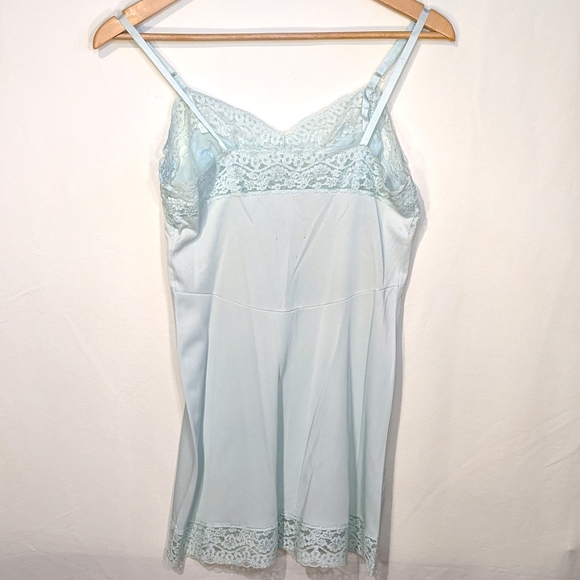 Vintage Vassarette baby blue camisole - Picture 3 of 6